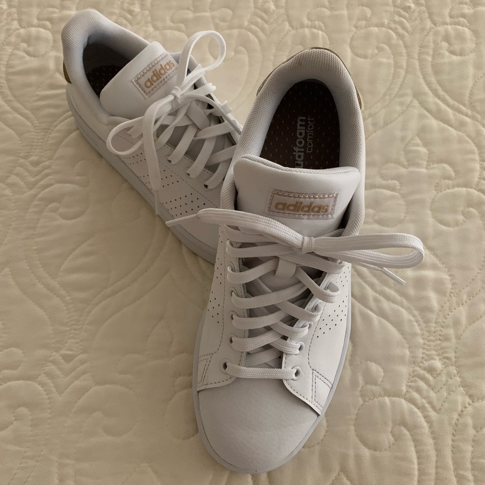 Adidas tennis shoes